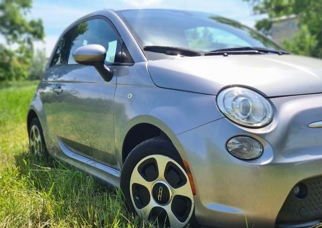 Серый Фиат 500, объемом двигателя 0 л и пробегом 75 тыс. км за 6600 $, фото 1 на Automoto.ua