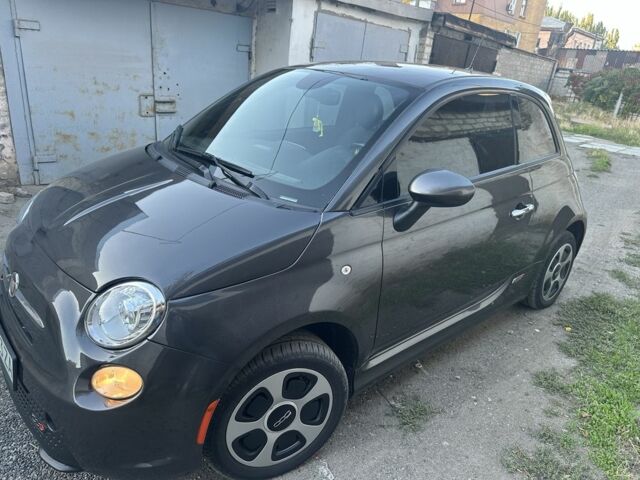 Серый Фиат 500, объемом двигателя 0 л и пробегом 60 тыс. км за 9200 $, фото 1 на Automoto.ua