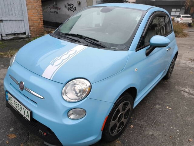 Синий Фиат 500, объемом двигателя 0 л и пробегом 77 тыс. км за 7500 $, фото 1 на Automoto.ua