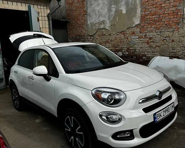 Белый Фиат 500X, объемом двигателя 2.36 л и пробегом 108 тыс. км за 12143 $, фото 1 на Automoto.ua