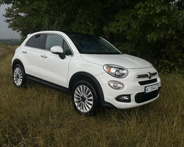 Белый Фиат 500X, объемом двигателя 2.36 л и пробегом 199 тыс. км за 12800 $, фото 1 на Automoto.ua