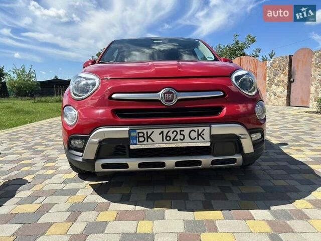 Красный Фиат 500X, объемом двигателя 2.4 л и пробегом 141 тыс. км за 11900 $, фото 1 на Automoto.ua