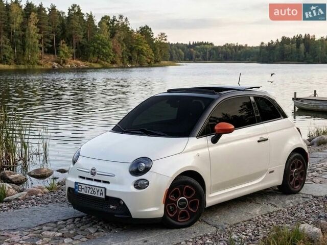 Белый Фиат 500e, объемом двигателя 0 л и пробегом 139 тыс. км за 6200 $, фото 1 на Automoto.ua