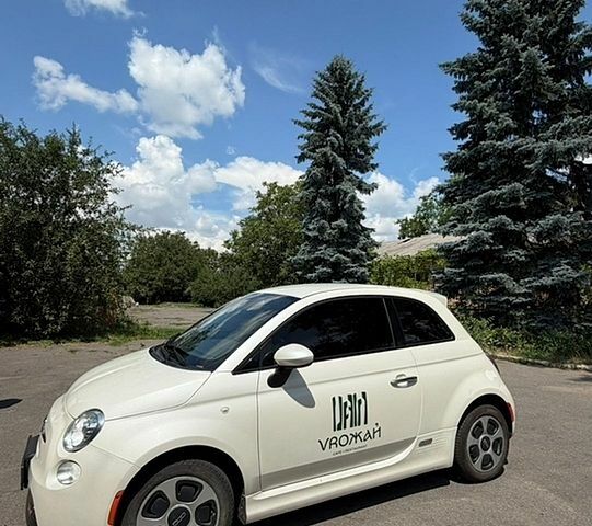 Белый Фиат 500e, объемом двигателя 0 л и пробегом 115 тыс. км за 8200 $, фото 1 на Automoto.ua