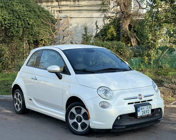 Белый Фиат 500e, объемом двигателя 0 л и пробегом 135 тыс. км за 6900 $, фото 1 на Automoto.ua