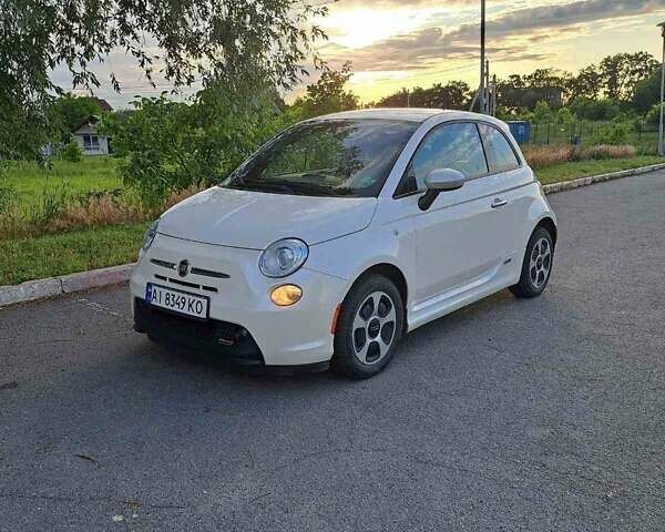 Белый Фиат 500e, объемом двигателя 0 л и пробегом 68 тыс. км за 6300 $, фото 1 на Automoto.ua