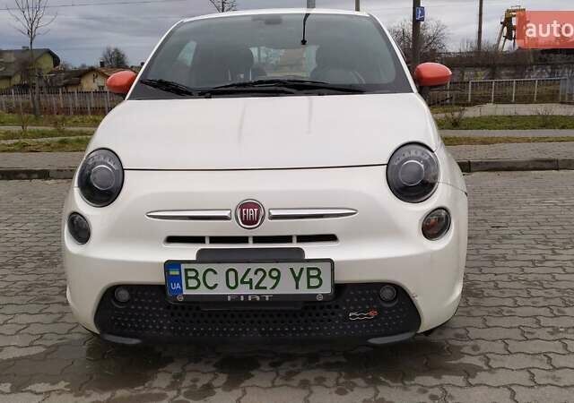 Белый Фиат 500e, объемом двигателя 0 л и пробегом 101 тыс. км за 11299 $, фото 1 на Automoto.ua