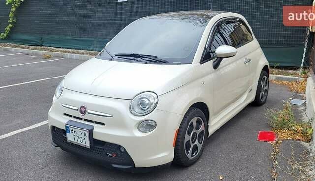 Белый Фиат 500e, объемом двигателя 0 л и пробегом 100 тыс. км за 9000 $, фото 1 на Automoto.ua