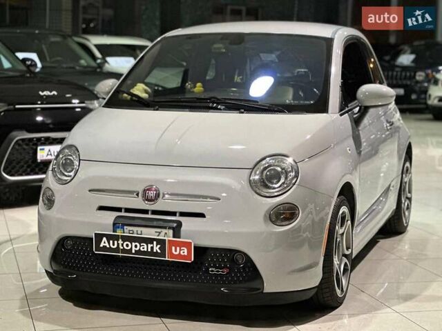 Белый Фиат 500e, объемом двигателя 0 л и пробегом 80 тыс. км за 9440 $, фото 1 на Automoto.ua