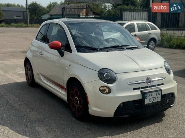 Белый Фиат 500e, объемом двигателя 0 л и пробегом 59 тыс. км за 9400 $, фото 1 на Automoto.ua