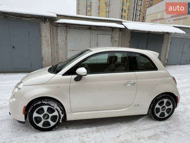 Белый Фиат 500e, объемом двигателя 0 л и пробегом 44 тыс. км за 8750 $, фото 1 на Automoto.ua