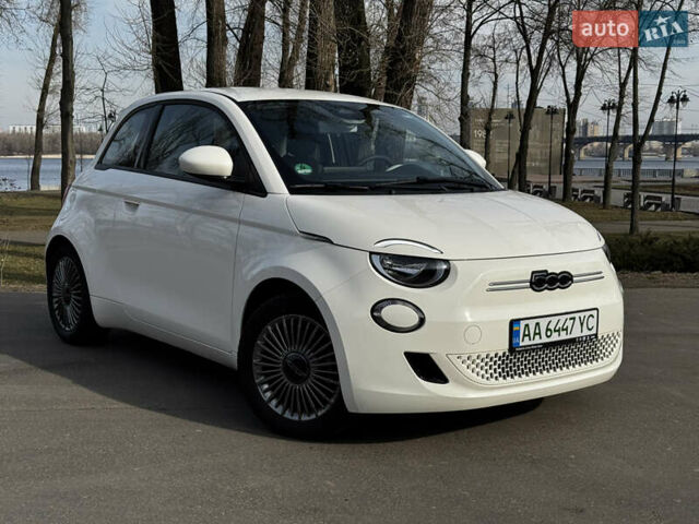 Белый Фиат 500e, объемом двигателя 0 л и пробегом 22 тыс. км за 16500 $, фото 1 на Automoto.ua
