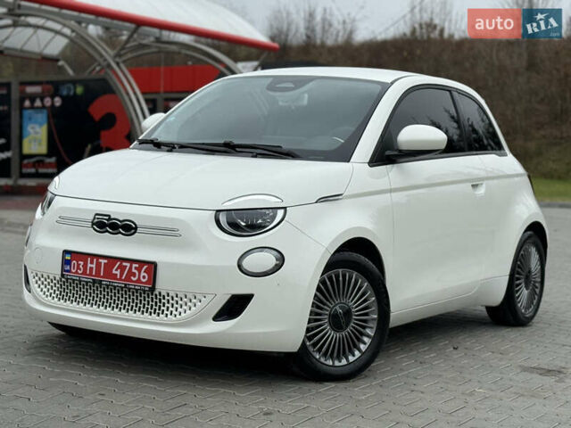 Белый Фиат 500e, объемом двигателя 0 л и пробегом 21 тыс. км за 13999 $, фото 1 на Automoto.ua
