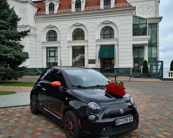 Черный Фиат 500e, объемом двигателя 0 л и пробегом 82 тыс. км за 6500 $, фото 1 на Automoto.ua