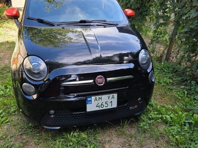 Чорний Фіат 500e, об'ємом двигуна 0 л та пробігом 84 тис. км за 6500 $, фото 1 на Automoto.ua