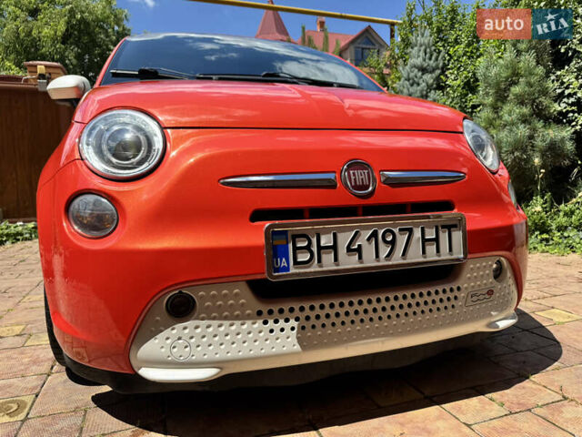 Красный Фиат 500e, объемом двигателя 0 л и пробегом 107 тыс. км за 6500 $, фото 1 на Automoto.ua