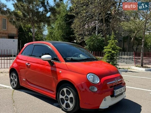 Красный Фиат 500e, объемом двигателя 0 л и пробегом 84 тыс. км за 7600 $, фото 1 на Automoto.ua