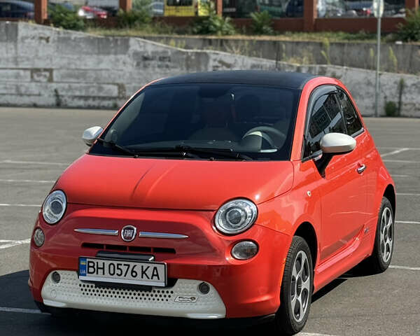 Красный Фиат 500e, объемом двигателя 0 л и пробегом 76 тыс. км за 7199 $, фото 1 на Automoto.ua