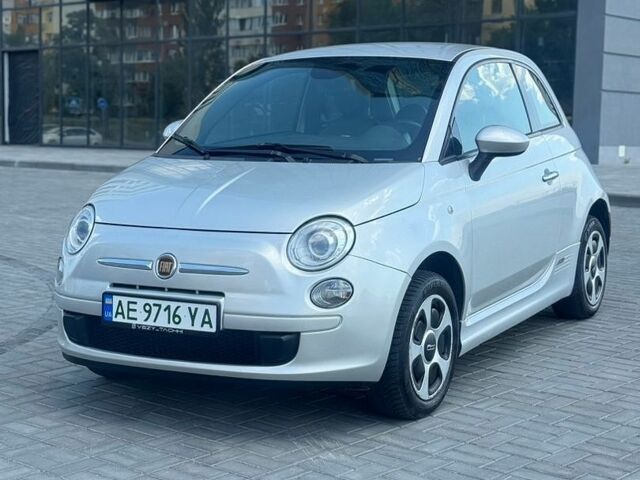 Сірий Фіат 500e, об'ємом двигуна 0 л та пробігом 252 тис. км за 4999 $, фото 1 на Automoto.ua