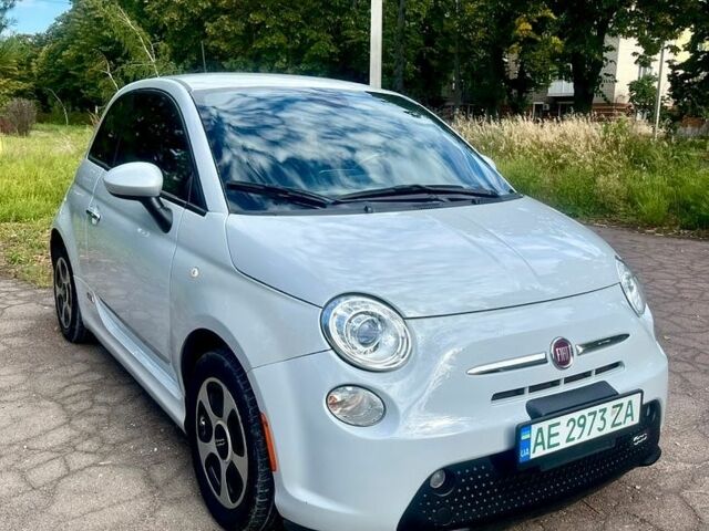 Серый Фиат 500e, объемом двигателя 0 л и пробегом 75 тыс. км за 6999 $, фото 1 на Automoto.ua