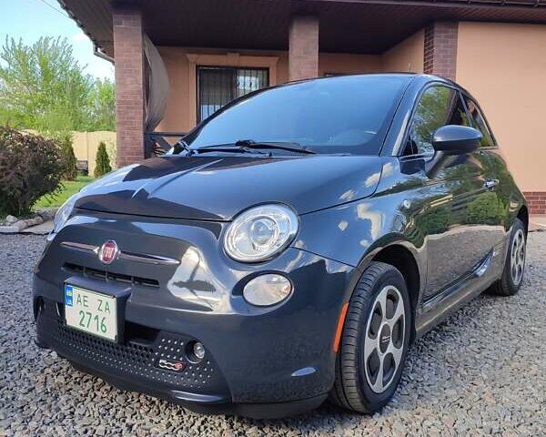 Серый Фиат 500e, объемом двигателя 0 л и пробегом 77 тыс. км за 7600 $, фото 1 на Automoto.ua