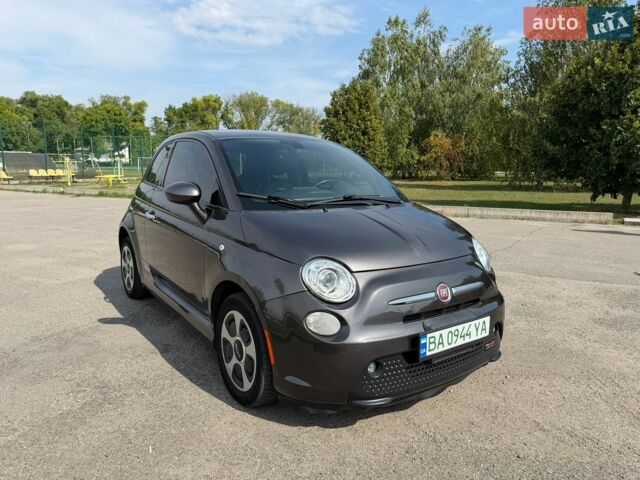 Серый Фиат 500e, объемом двигателя 0 л и пробегом 49 тыс. км за 8000 $, фото 1 на Automoto.ua