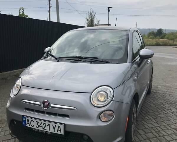 Серый Фиат 500e, объемом двигателя 0 л и пробегом 29 тыс. км за 11500 $, фото 1 на Automoto.ua