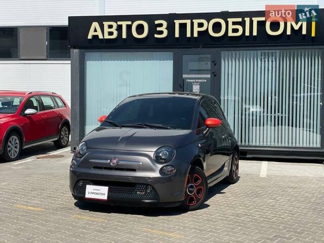 Серый Фиат 500e, объемом двигателя 0 л и пробегом 59 тыс. км за 9850 $, фото 1 на Automoto.ua