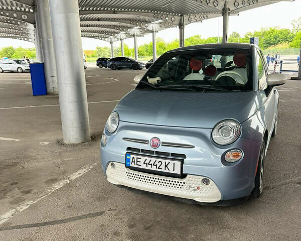 Синий Фиат 500e, объемом двигателя 0 л и пробегом 70 тыс. км за 8800 $, фото 1 на Automoto.ua