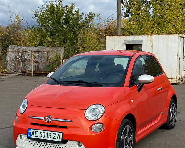 Оранжевый Фиат 500e, объемом двигателя 0 л и пробегом 55 тыс. км за 7700 $, фото 1 на Automoto.ua
