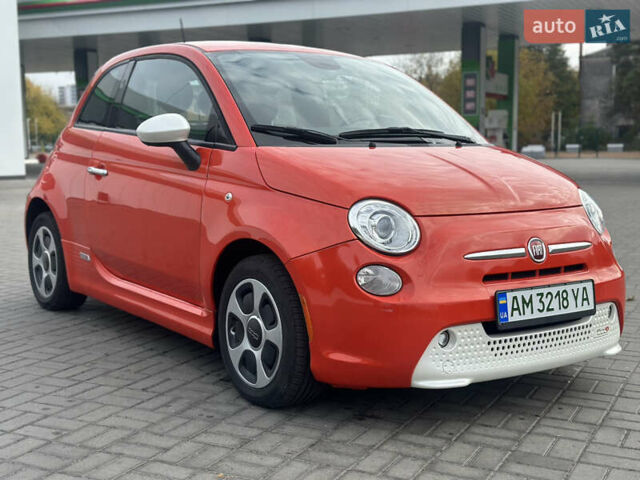 Оранжевый Фиат 500e, объемом двигателя 0 л и пробегом 36 тыс. км за 7750 $, фото 1 на Automoto.ua