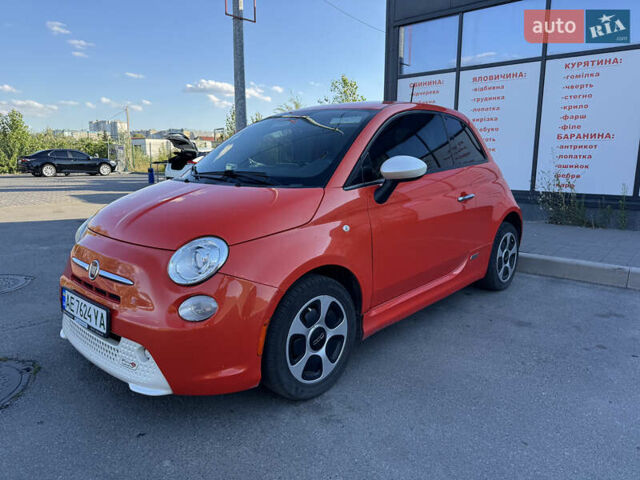 Оранжевый Фиат 500e, объемом двигателя 0 л и пробегом 98 тыс. км за 7800 $, фото 1 на Automoto.ua