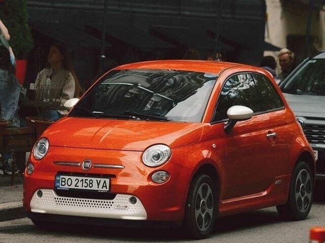 Помаранчевий Фіат 500e, об'ємом двигуна 0 л та пробігом 50 тис. км за 8500 $, фото 1 на Automoto.ua