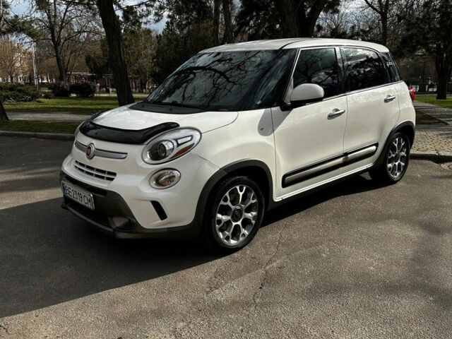 Белый Фиат 500L, объемом двигателя 1.37 л и пробегом 176 тыс. км за 7600 $, фото 1 на Automoto.ua