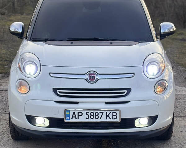 Белый Фиат 500L, объемом двигателя 1.37 л и пробегом 224 тыс. км за 7499 $, фото 1 на Automoto.ua