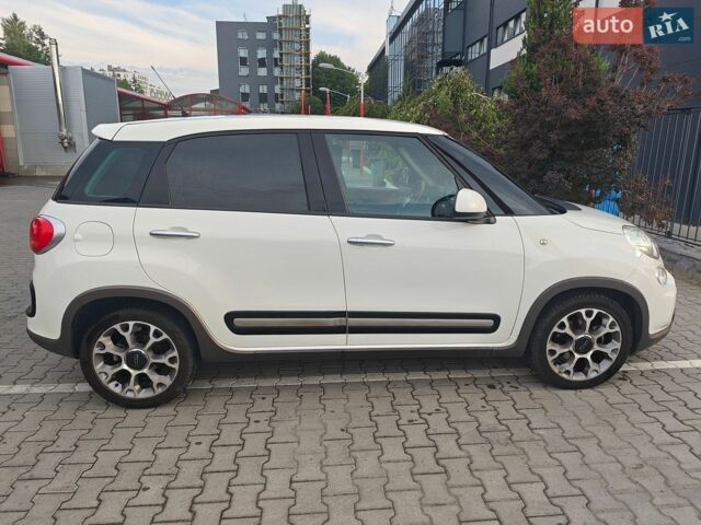 Белый Фиат 500L, объемом двигателя 1.2 л и пробегом 130 тыс. км за 8300 $, фото 1 на Automoto.ua