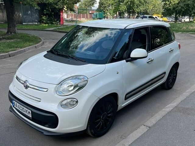 Белый Фиат 500L, объемом двигателя 1.25 л и пробегом 175 тыс. км за 8200 $, фото 1 на Automoto.ua