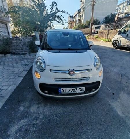 Белый Фиат 500L, объемом двигателя 1.3 л и пробегом 81 тыс. км за 7700 $, фото 1 на Automoto.ua