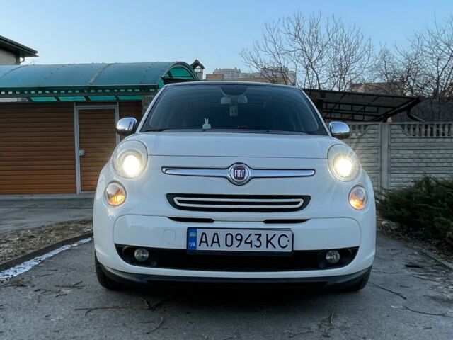 Белый Фиат 500L, объемом двигателя 1.4 л и пробегом 139 тыс. км за 11500 $, фото 1 на Automoto.ua
