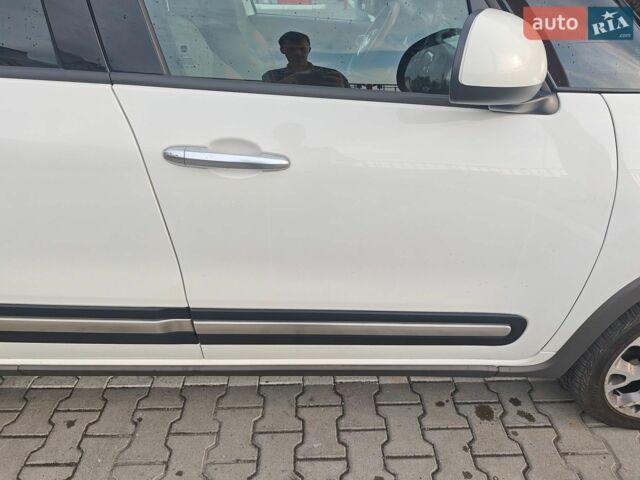 Білий Фіат 500L, об'ємом двигуна 1.2 л та пробігом 130 тис. км за 9000 $, фото 1 на Automoto.ua