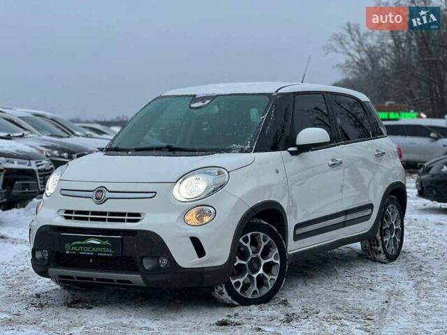 Белый Фиат 500L, объемом двигателя 1.25 л и пробегом 53 тыс. км за 10500 $, фото 1 на Automoto.ua