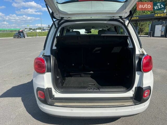 Белый Фиат 500L, объемом двигателя 1.2 л и пробегом 131 тыс. км за 8700 $, фото 1 на Automoto.ua