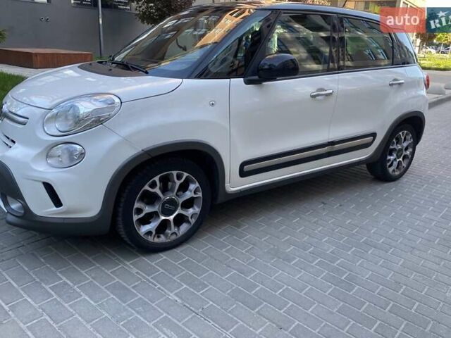 Белый Фиат 500L, объемом двигателя 1.2 л и пробегом 84 тыс. км за 10000 $, фото 1 на Automoto.ua