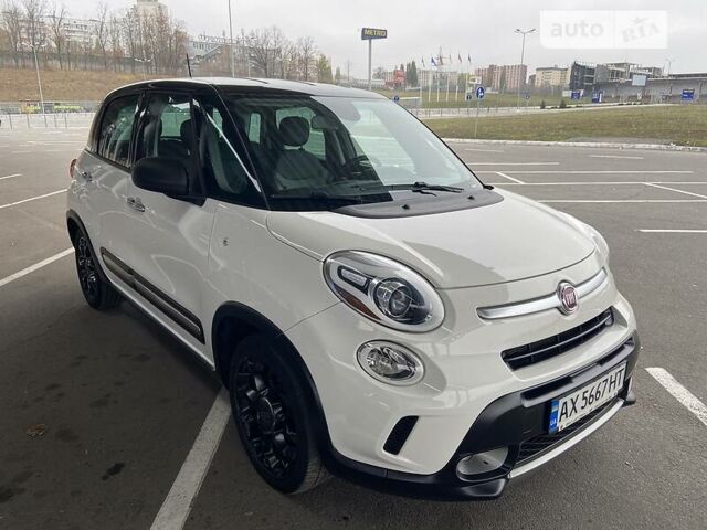 Белый Фиат 500L, объемом двигателя 1.4 л и пробегом 36 тыс. км за 13000 $, фото 1 на Automoto.ua