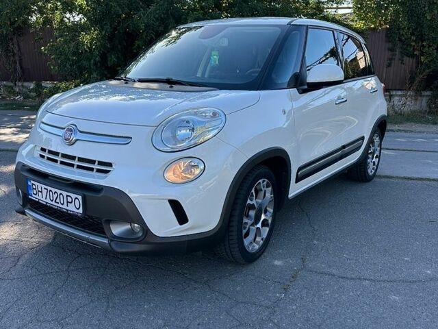 Белый Фиат 500L, объемом двигателя 1.25 л и пробегом 105 тыс. км за 9500 $, фото 1 на Automoto.ua