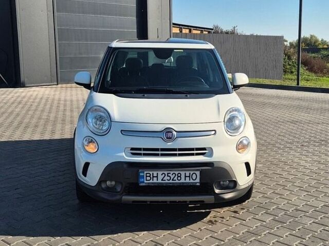 Белый Фиат 500L, объемом двигателя 1.25 л и пробегом 135 тыс. км за 7800 $, фото 1 на Automoto.ua
