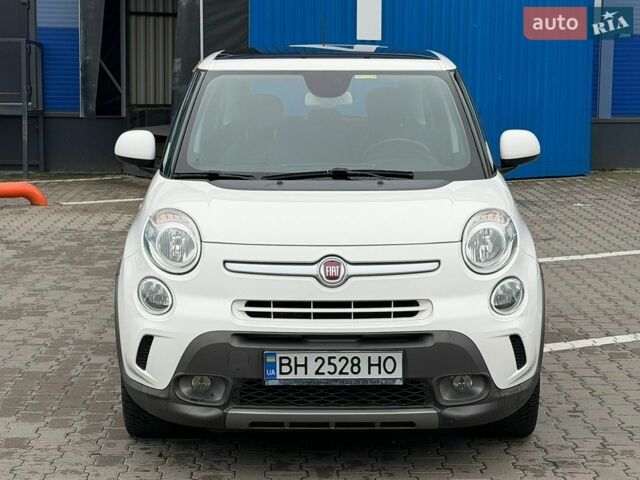 Белый Фиат 500L, объемом двигателя 1.3 л и пробегом 135 тыс. км за 7650 $, фото 1 на Automoto.ua