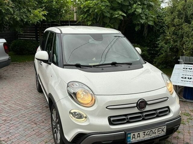 Білий Фіат 500L, об'ємом двигуна 1.3 л та пробігом 170 тис. км за 13500 $, фото 1 на Automoto.ua