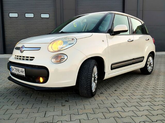 Белый Фиат 500L, объемом двигателя 1.2 л и пробегом 97 тыс. км за 8600 $, фото 1 на Automoto.ua