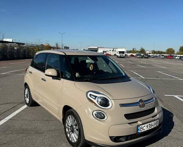 Бежевый Фиат 500L, объемом двигателя 1.4 л и пробегом 100 тыс. км за 10000 $, фото 1 на Automoto.ua